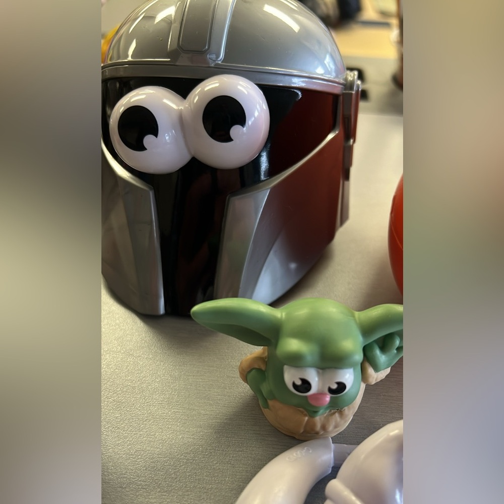 Star Wars Madalorian Mr. Potato Head - Picture 5 of 8